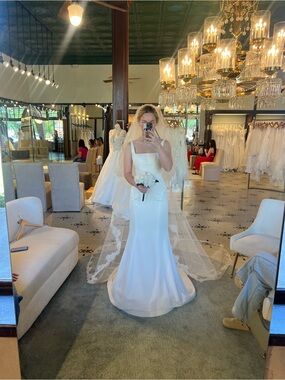 Elegant Square-Neck Matte Satin Wedding Dress